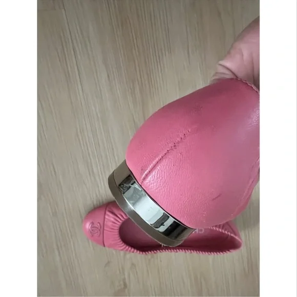 CHANEL Pink Leather Ballet Flats with Quilted CC Toe - Picture 9 of 10